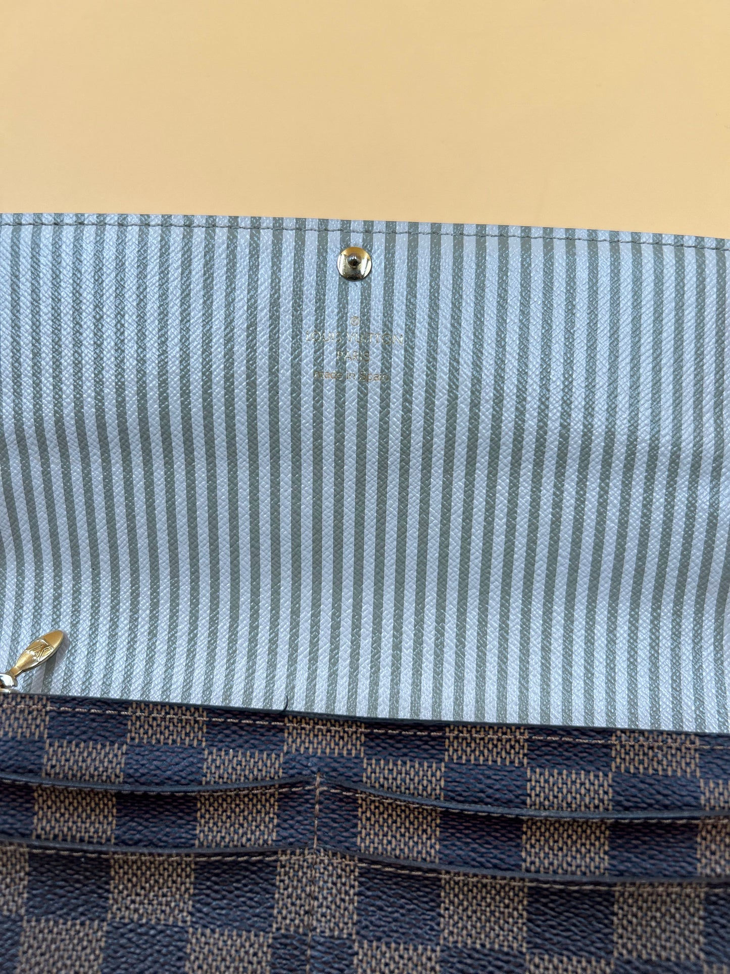 LV LIMITED EDITION