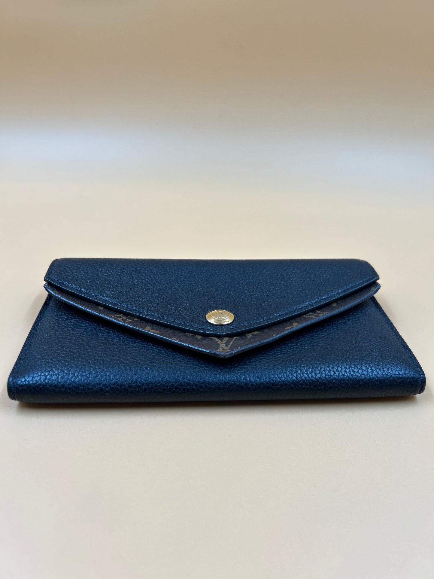 LV DOUBLE V WALLET