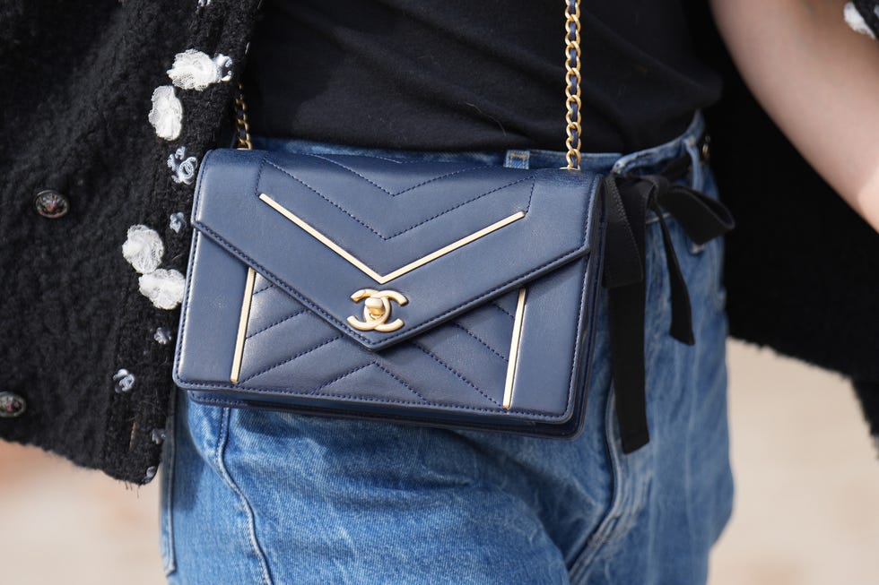 CHANEL REVERSED CHEVRON SMALL FLAP—BLACK GHW