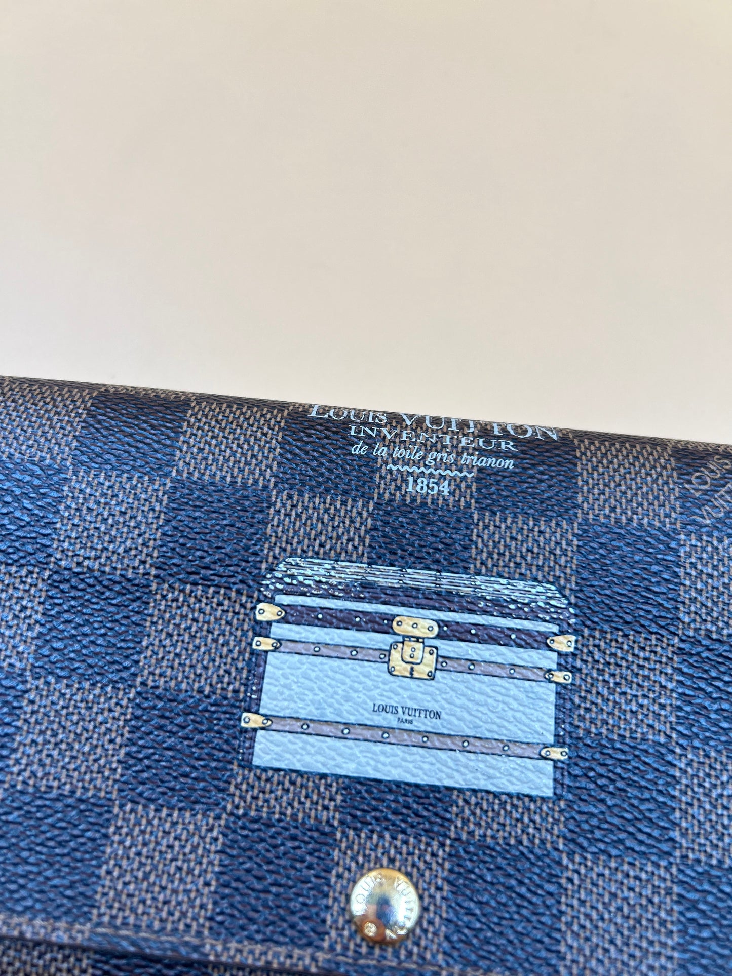 LV LIMITED EDITION