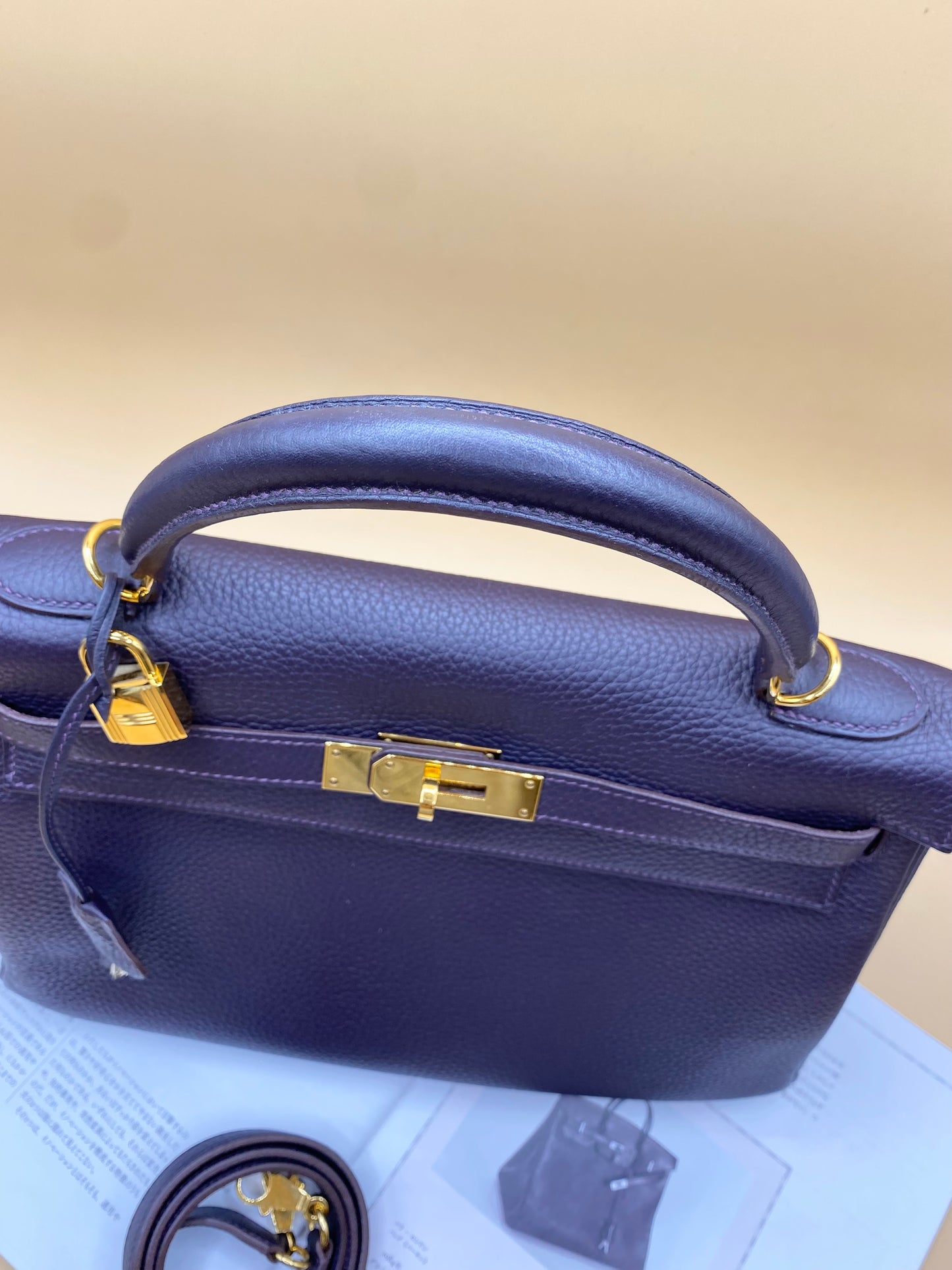 HERMES KELLY 32 TOGO RETOURNE—PRUNELLE