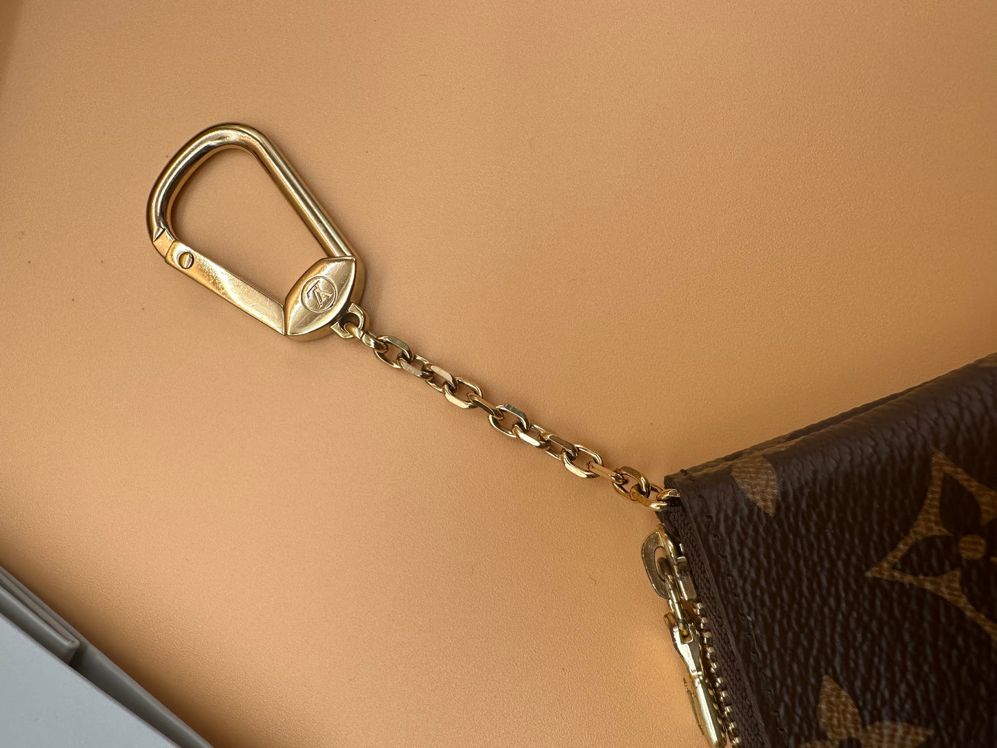 LV KEY CLES MONO