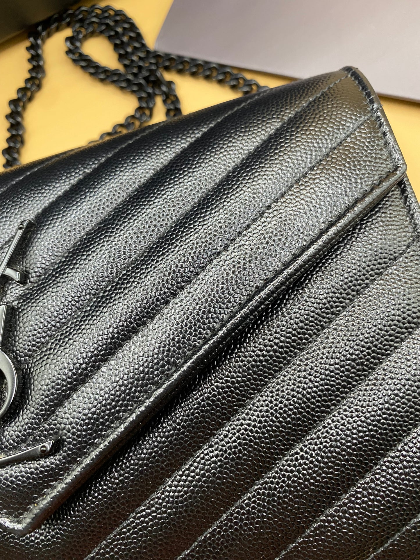 *LIKE NEW* SAINT LAURENT CASSANDRE WOC—SO BLACK