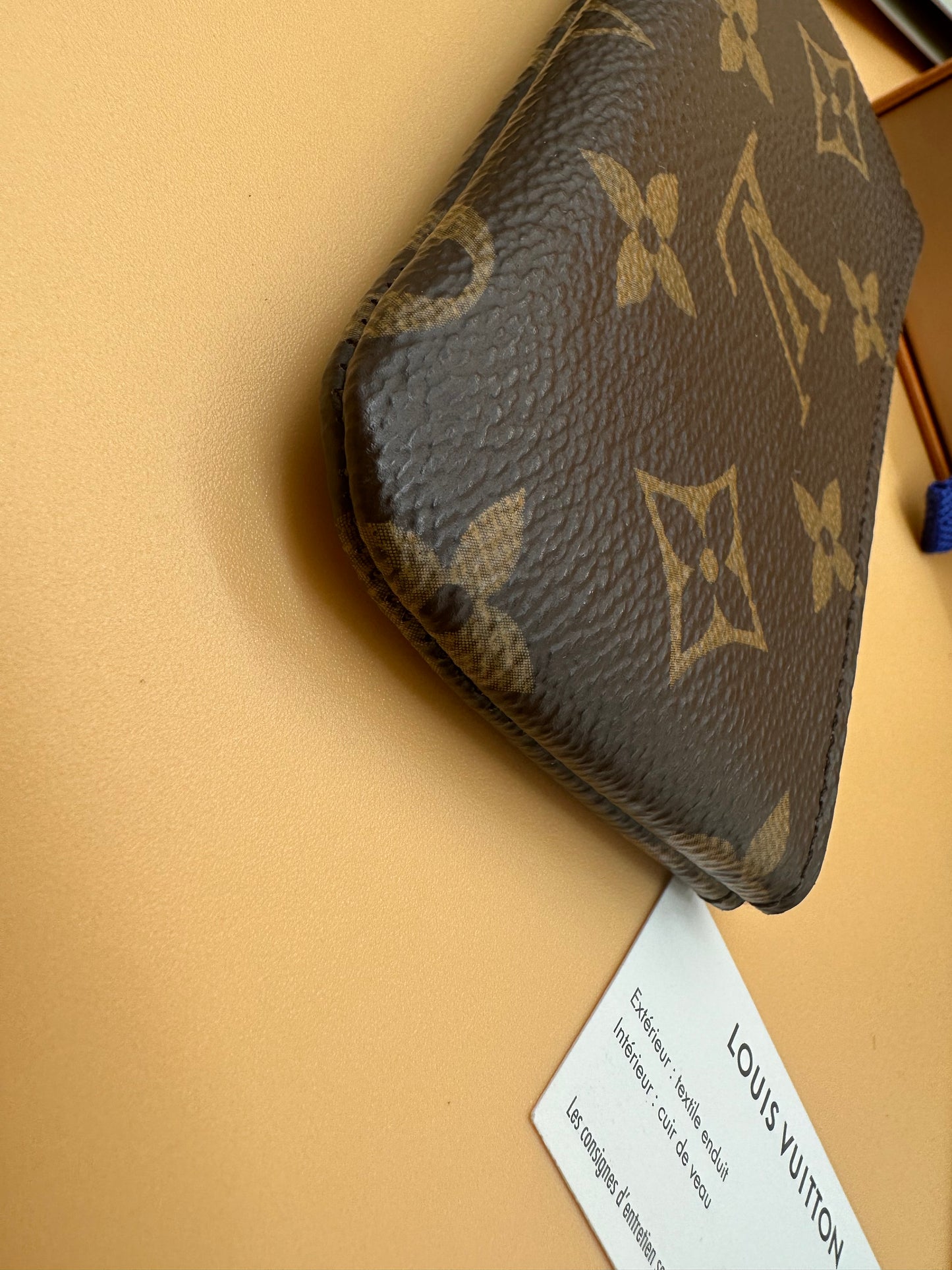 LV KEY CLES MONO