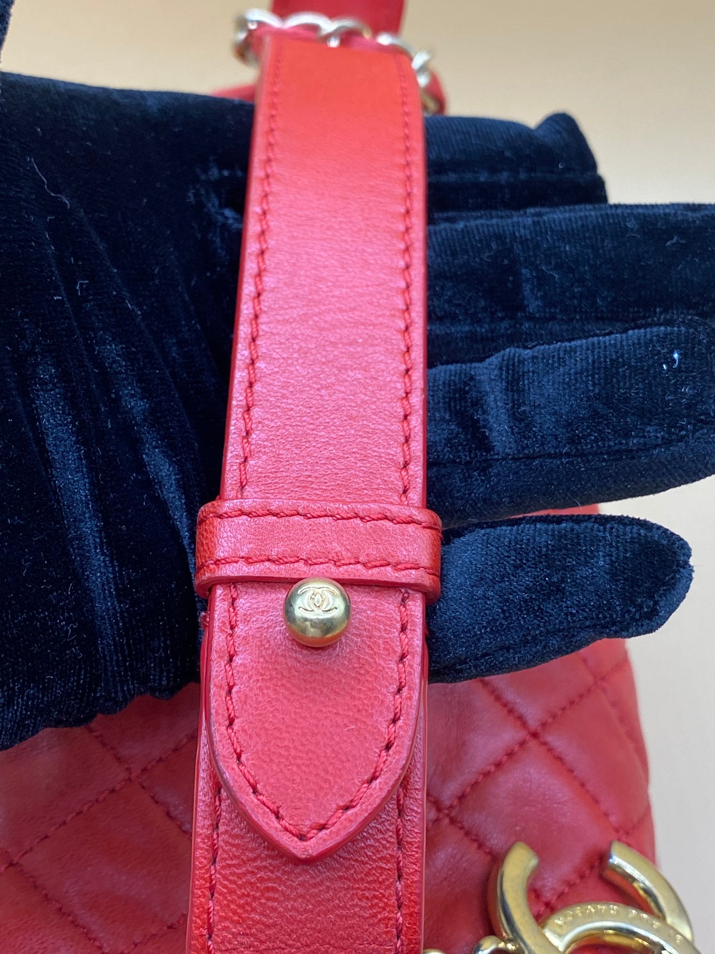 CHANEL QUILTED LAMBSKIN HOBO—RED GHW