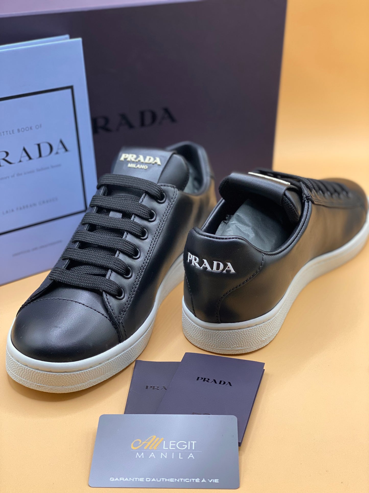 *BNEW* PRADA LEATHER SNEAKERS S39–BLACK