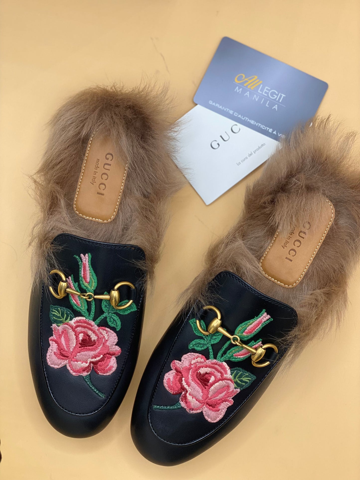 GUCCI FLORAL PRINCETOWN MULES w/FUR S35—BLACK