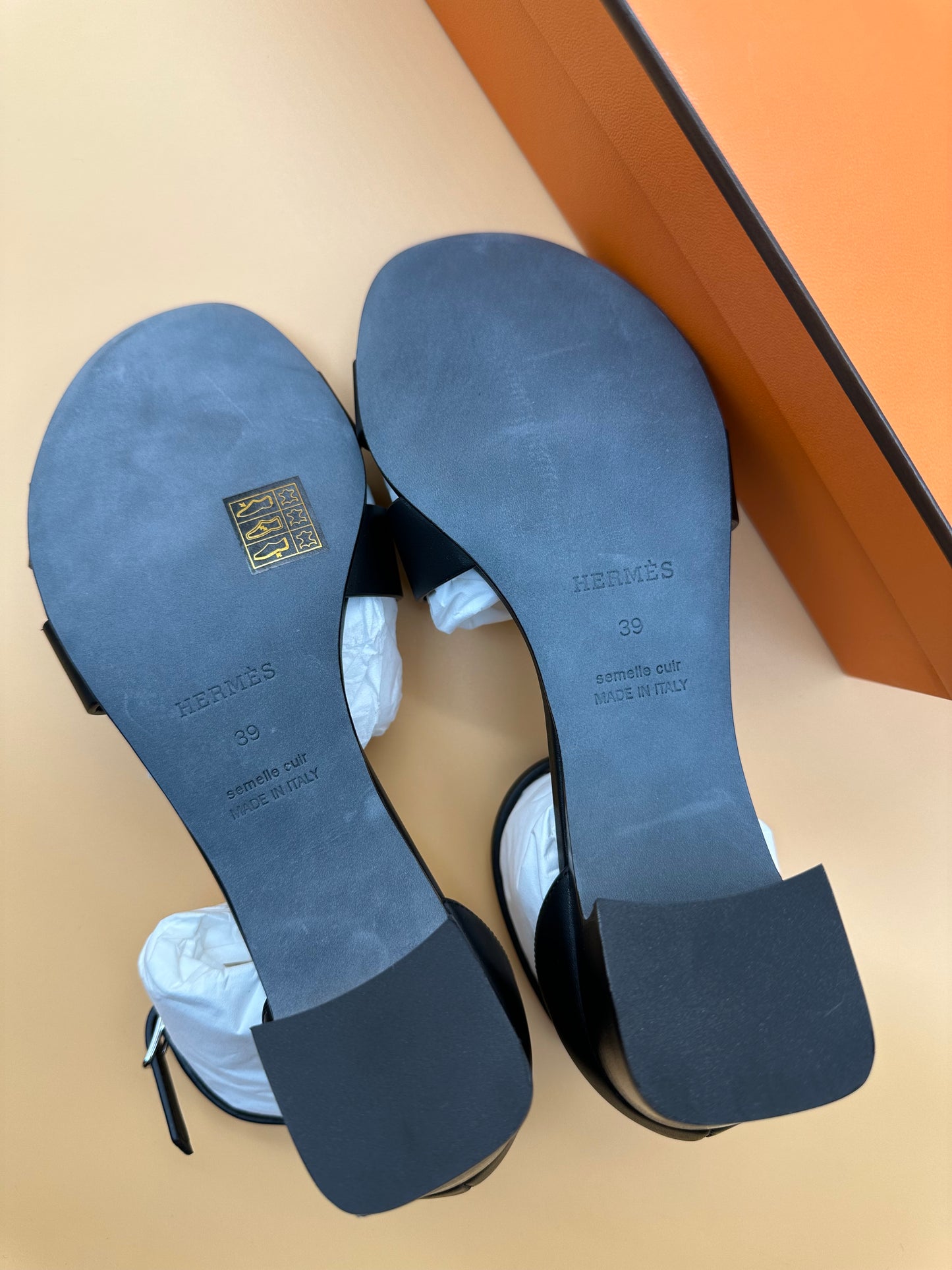 BNEW HERMES ENCENS NOIR EU39