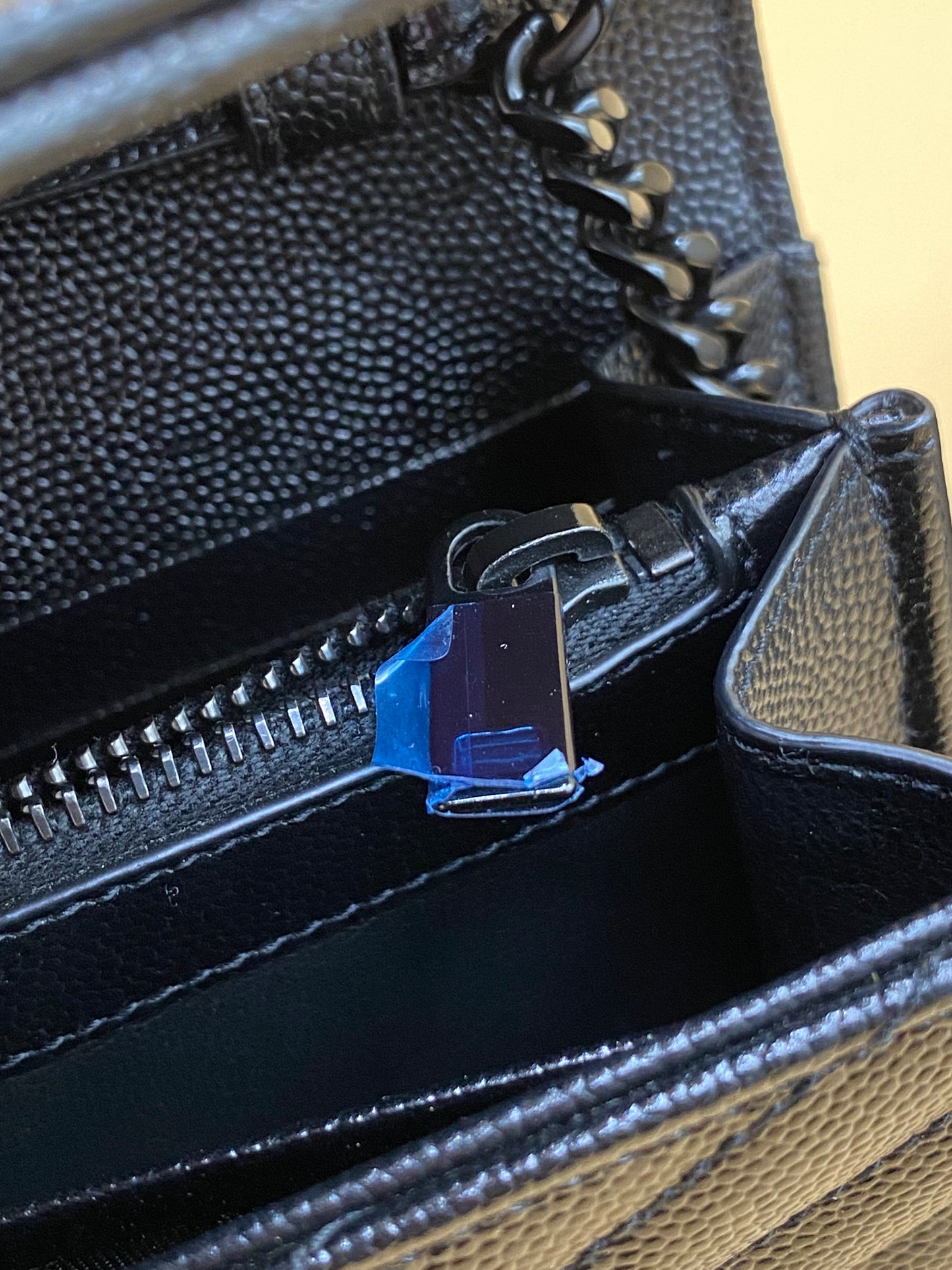 *LIKE NEW* SAINT LAURENT CASSANDRE WOC—SO BLACK