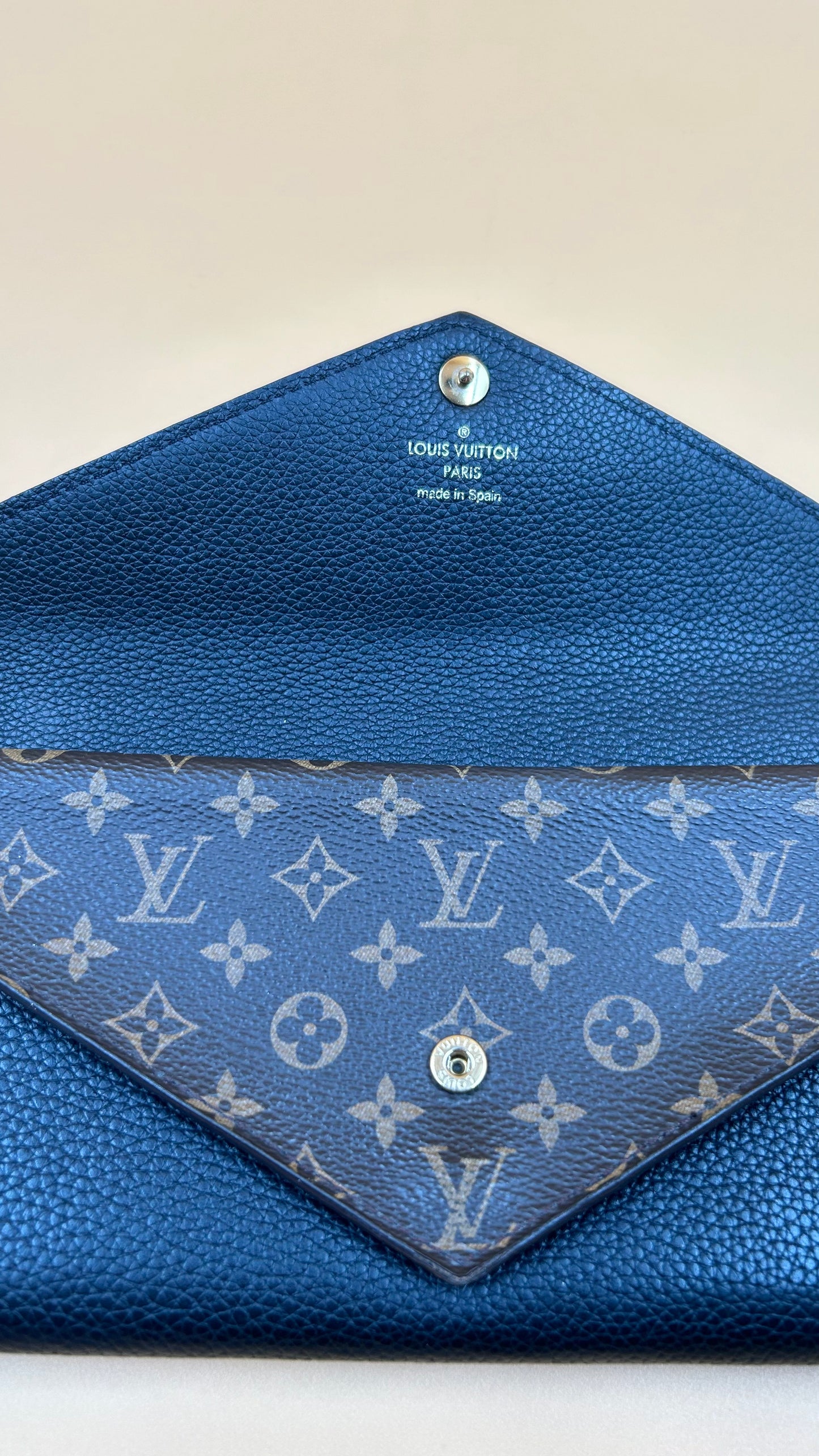 LV DOUBLE V WALLET