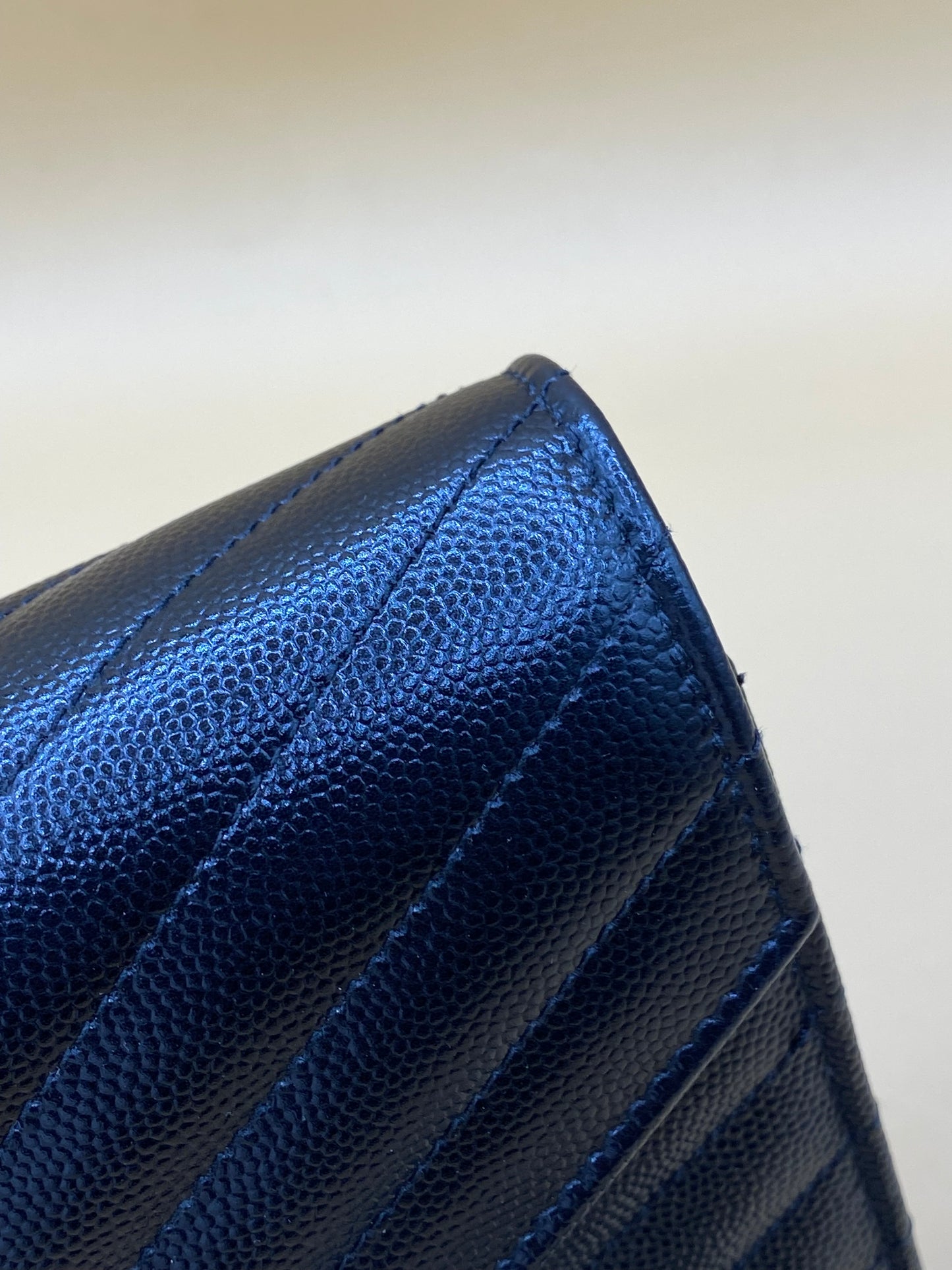 *LIKE NEW* SAINT LAURENT CASSANDRE WOC—SO BLACK