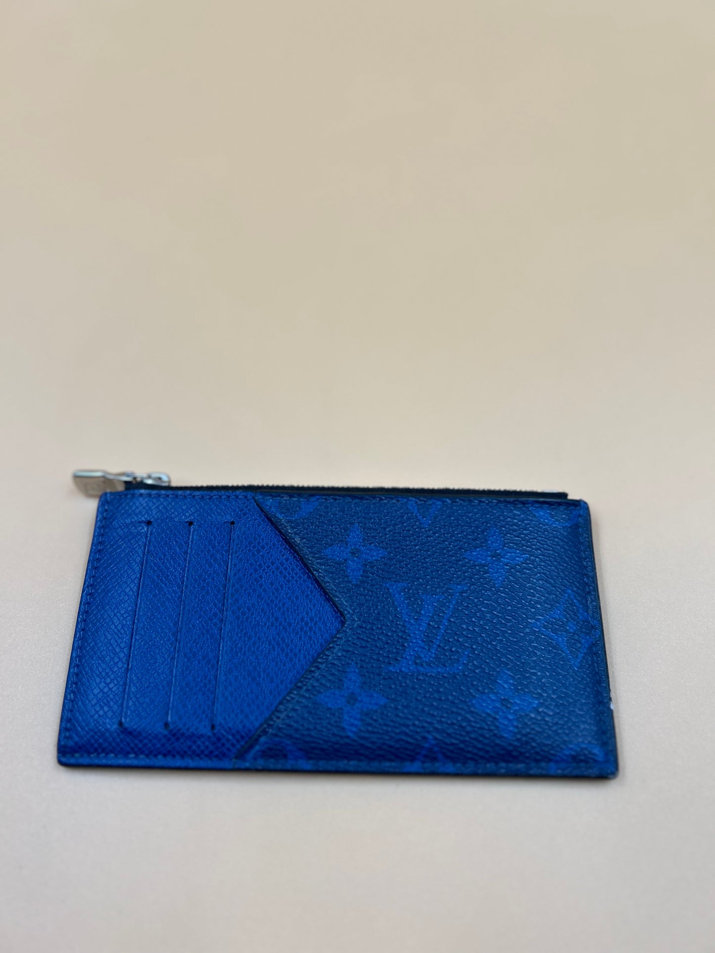LV CARD HOLDER