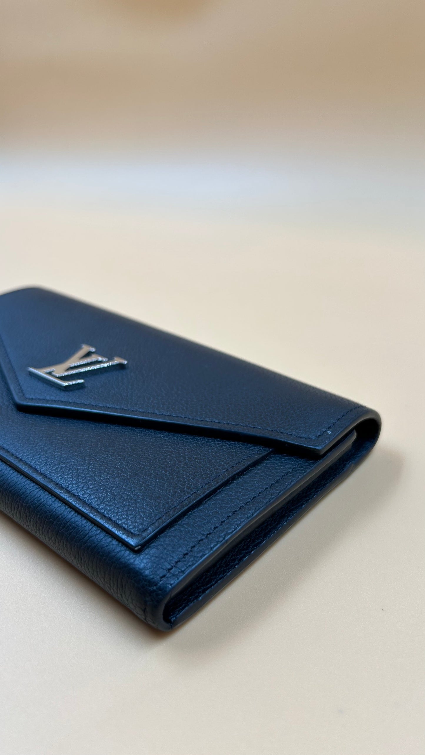 LV Lockme Wallet