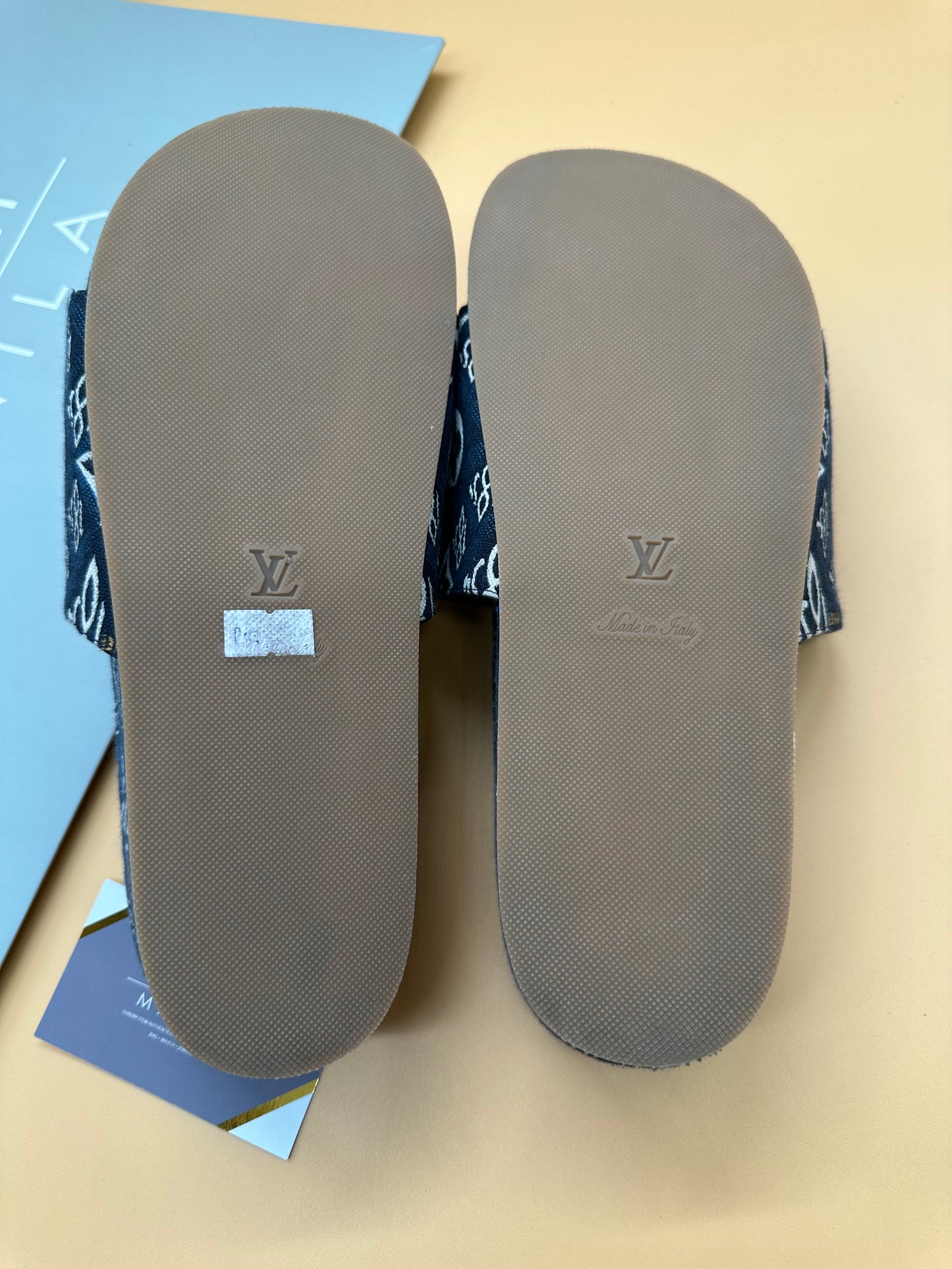 UNUSED LV PLATFORM 1854 SLIDES EU40