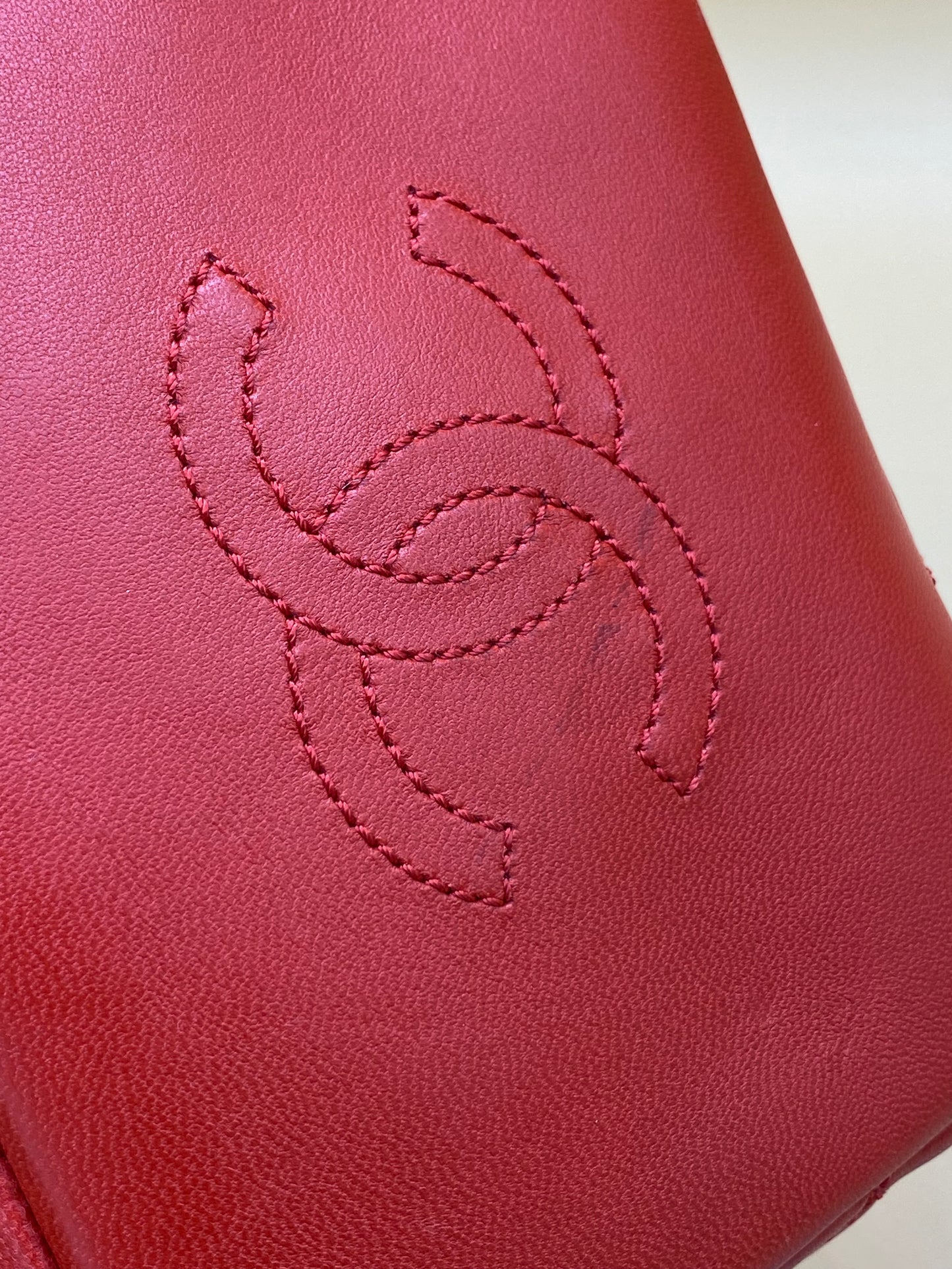 CHANEL QUILTED LAMBSKIN HOBO—RED GHW
