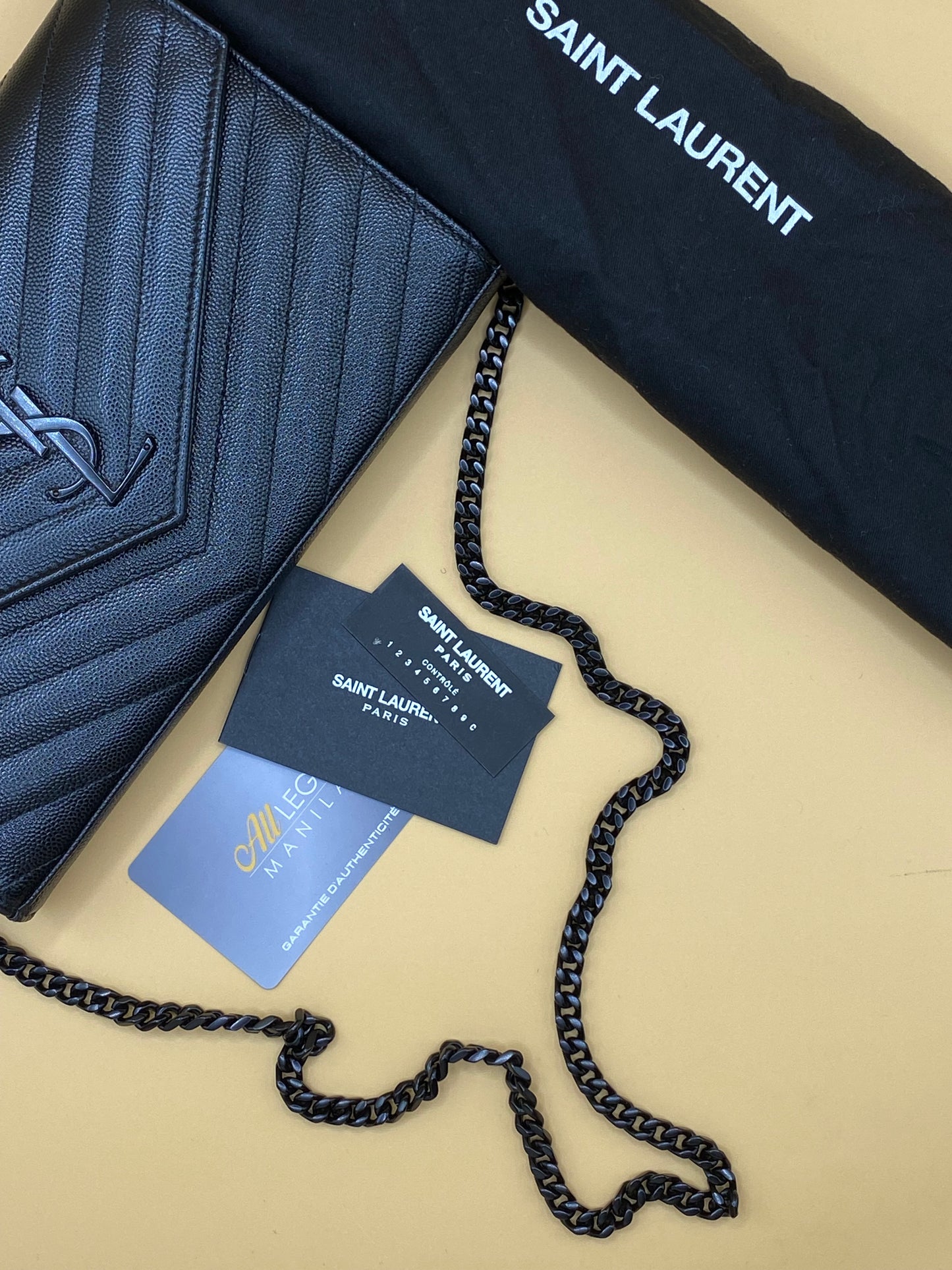 *LIKE NEW* SAINT LAURENT CASSANDRE WOC—SO BLACK