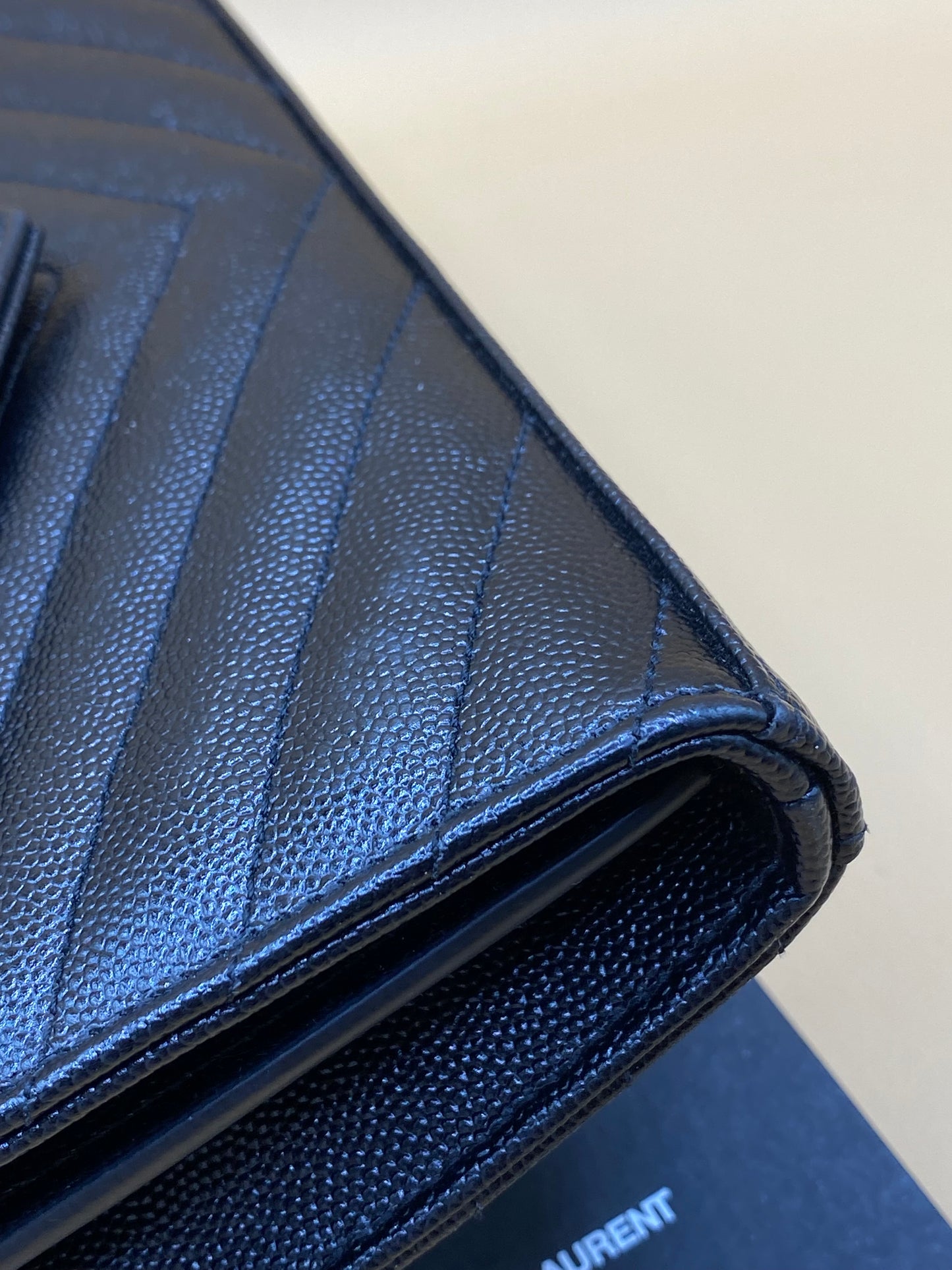 *LIKE NEW* SAINT LAURENT CASSANDRE WOC—SO BLACK
